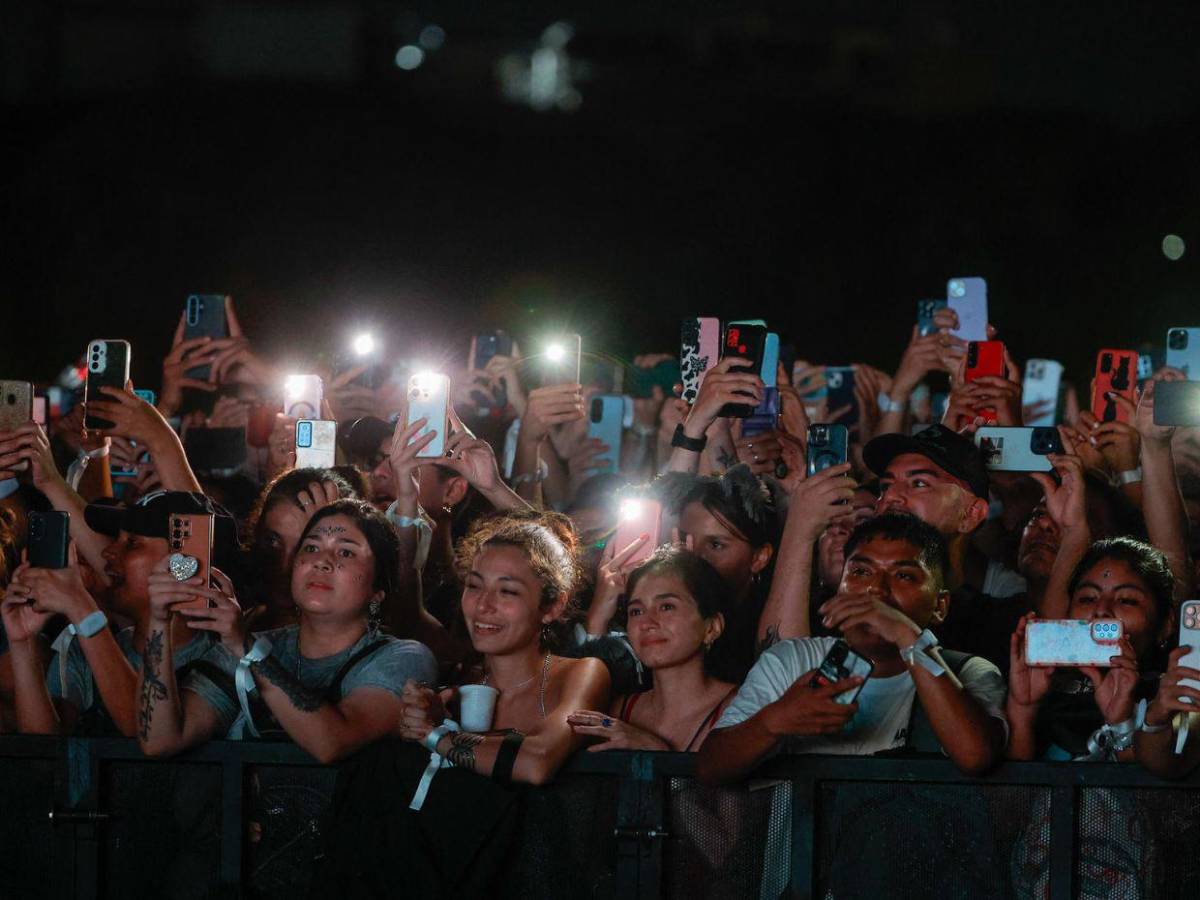 Shakira desata euforia en Buenos Aires, tras siete años de espera