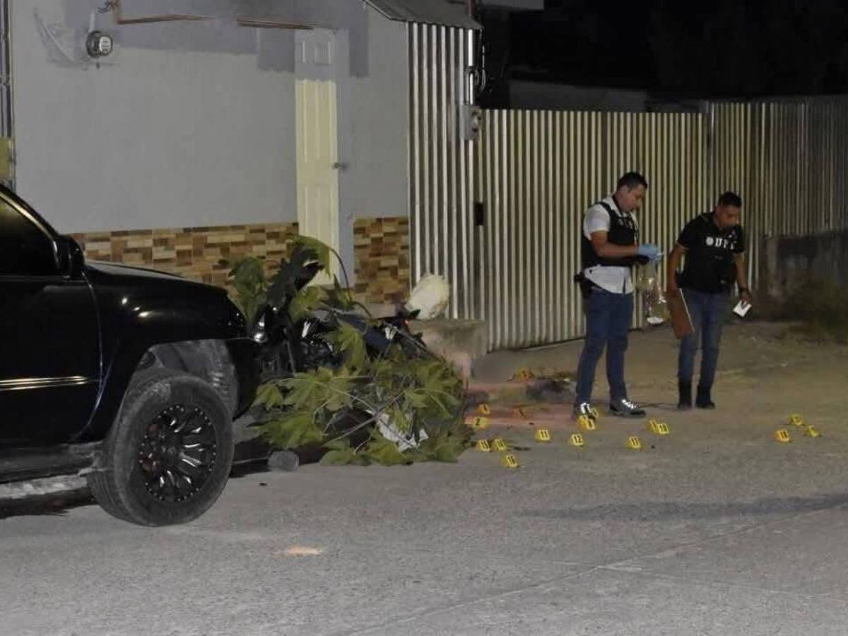 Identifican a dos jóvenes acribillados en Copán; hallaron 20 casquillos en la escena