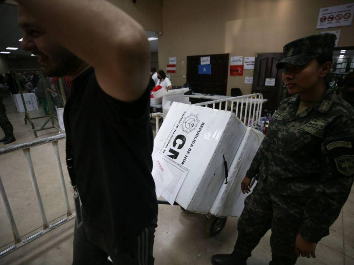 Las razones por las que la presidenta aprobó decreto que obliga al CNE a hacer recuento de votos