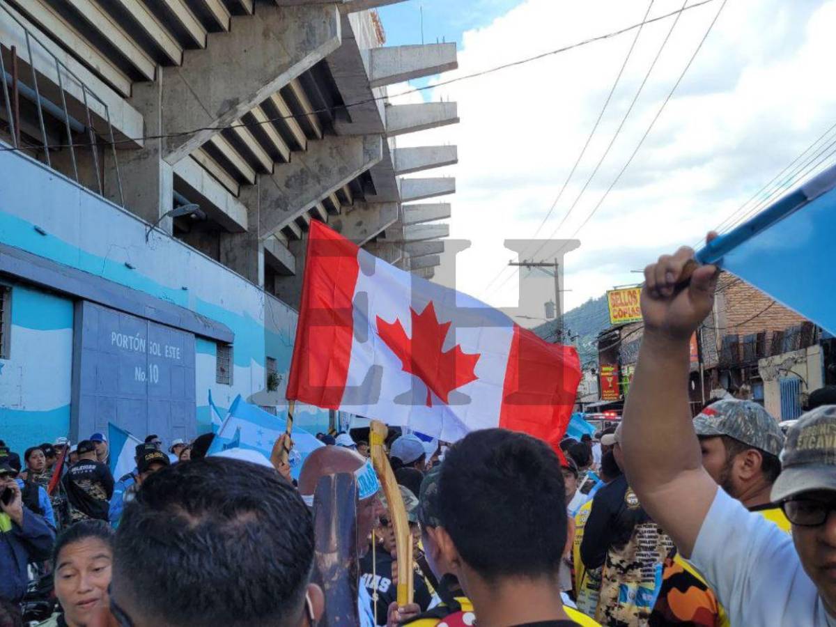 Lo que no se vio de la caminata de las iglesias en la capital