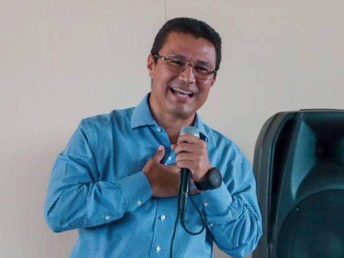 Ebal Díaz afirma que dará su versión de las acusaciones cuando el familión se vaya