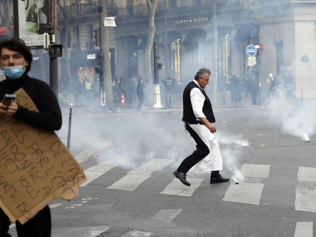400 personas detenidas en otra jornada de protesta masiva en Francia