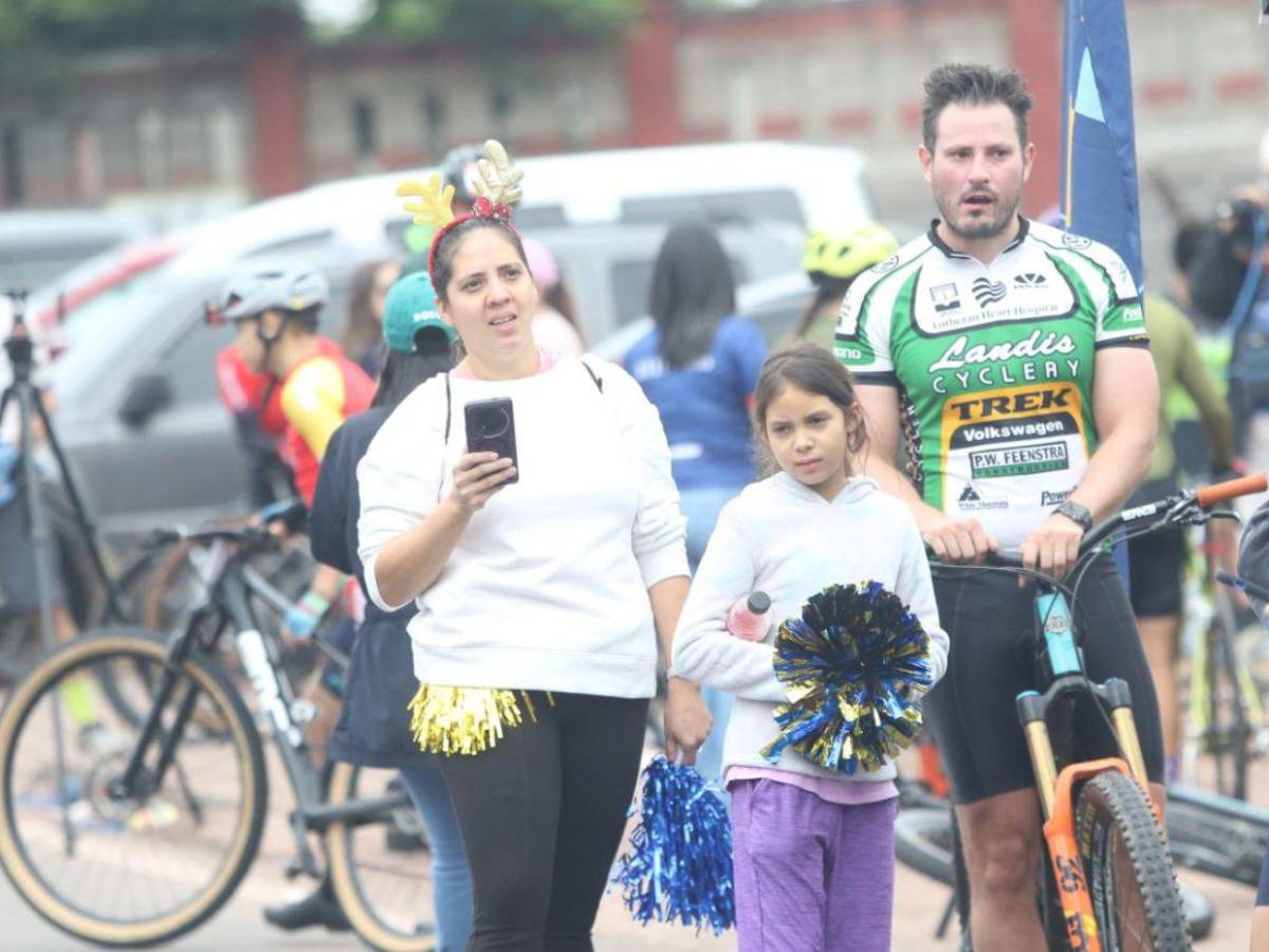 Caídas, alegría y pasión: así se vivió la decimocuarta edición de la Vuelta Ciclística EL HERALDO