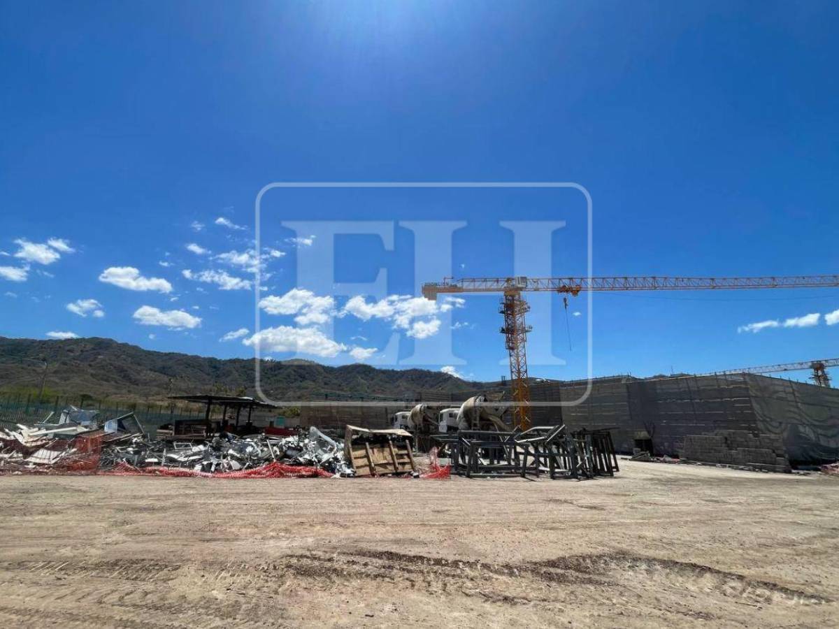 Así luce actualmente el hospital que se construye en Choluteca con personal chino