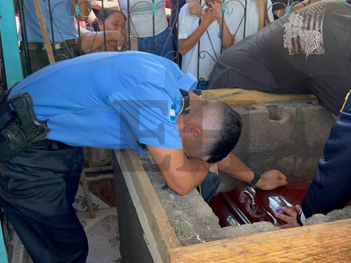 El último beso de despedida de su hijo: conmovedoras fotos del policía Kevin Pérez