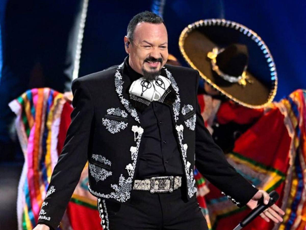 Pepe Aguilar estalla contra las mexicanas: Dejen de fregarse entre sí por Ángela