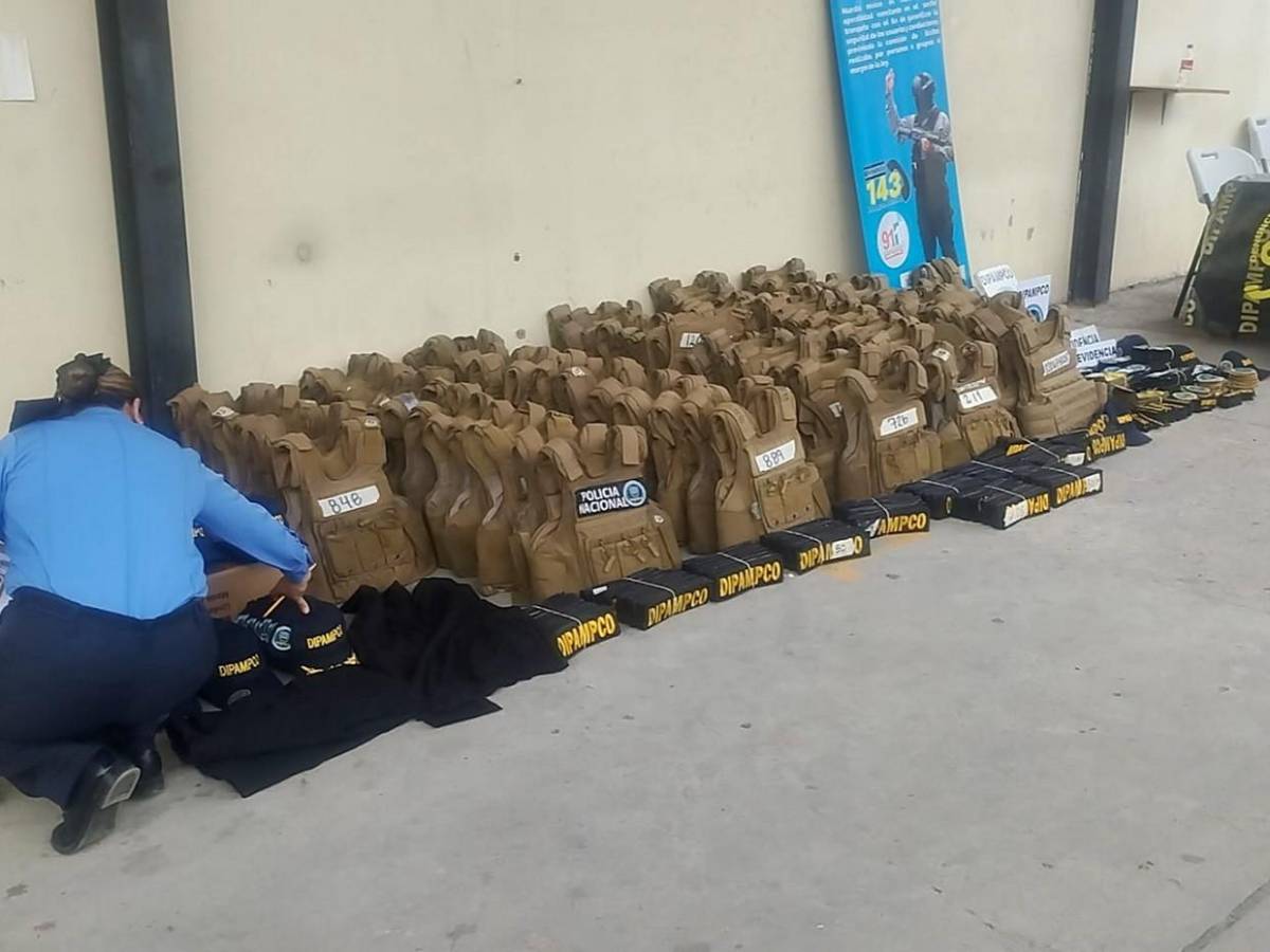 Policías no tienen permitido usar pasamontañas: inicia retiro de indumentaria de Dipampco