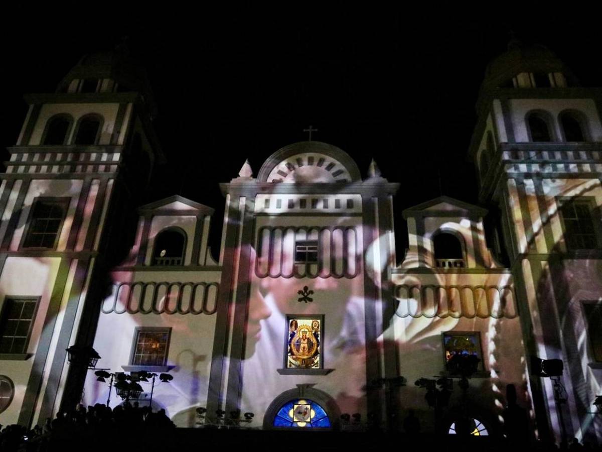 Con espectacular video mapping celebran alborada a la Virgen de Suyapa