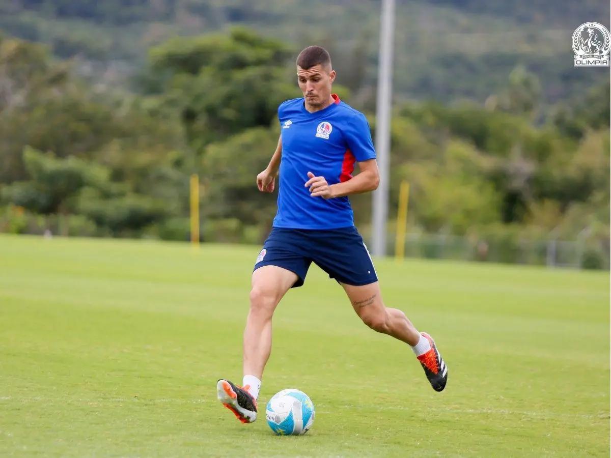 ¡Bajas y varios cambios! El modificado 11 del Olimpia para enfrentar a Real España