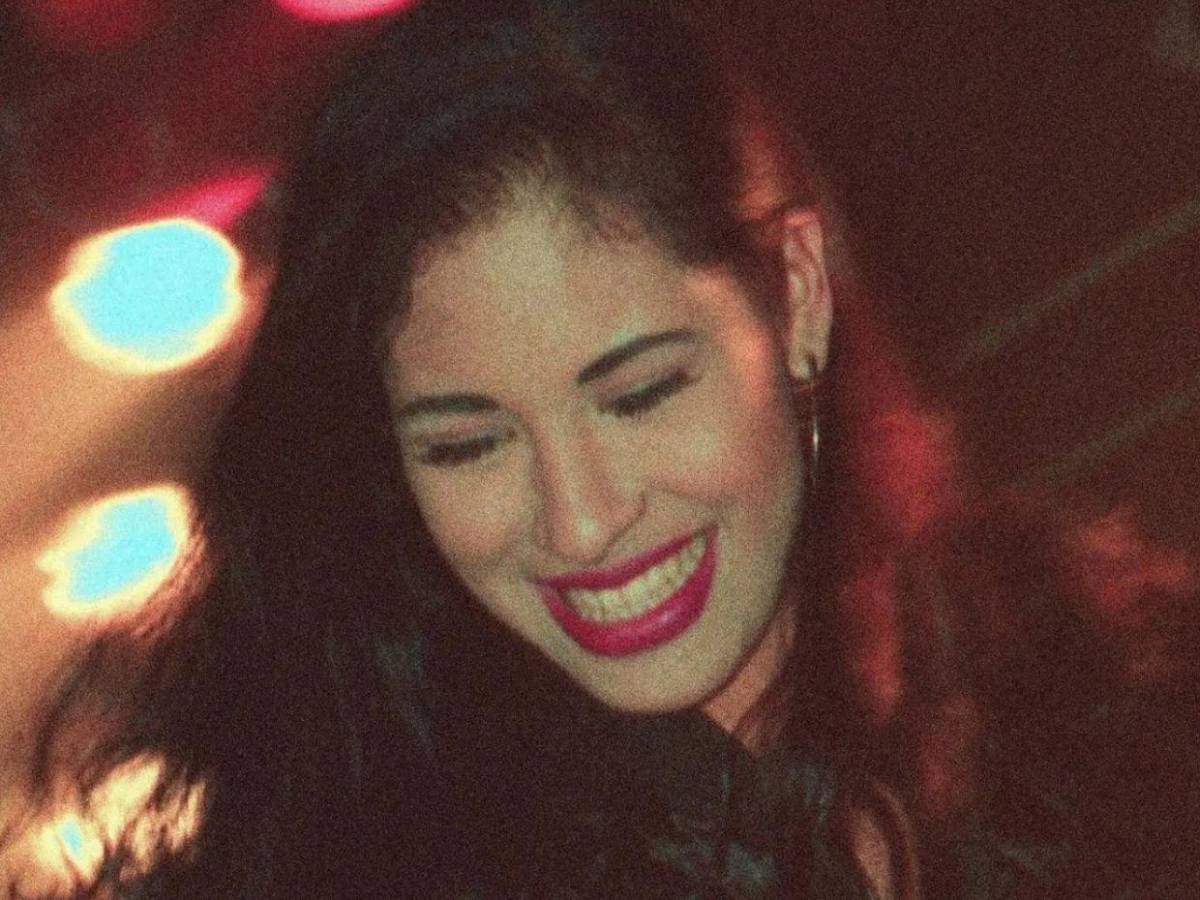 El legado de Selena Quintanilla revive en una exhibición inédita del Museo Grammy