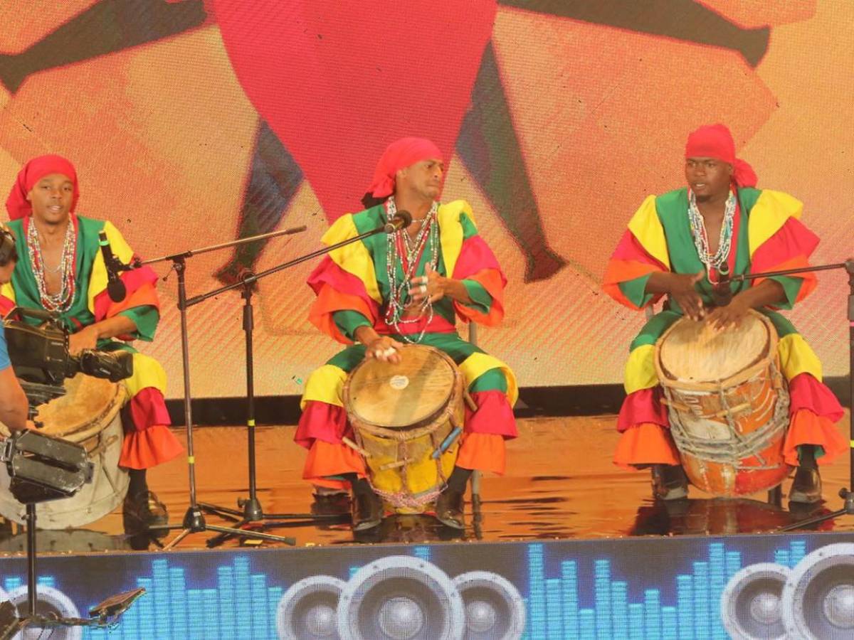 Artistas que engalanan jornada de amor en Teletón 2024