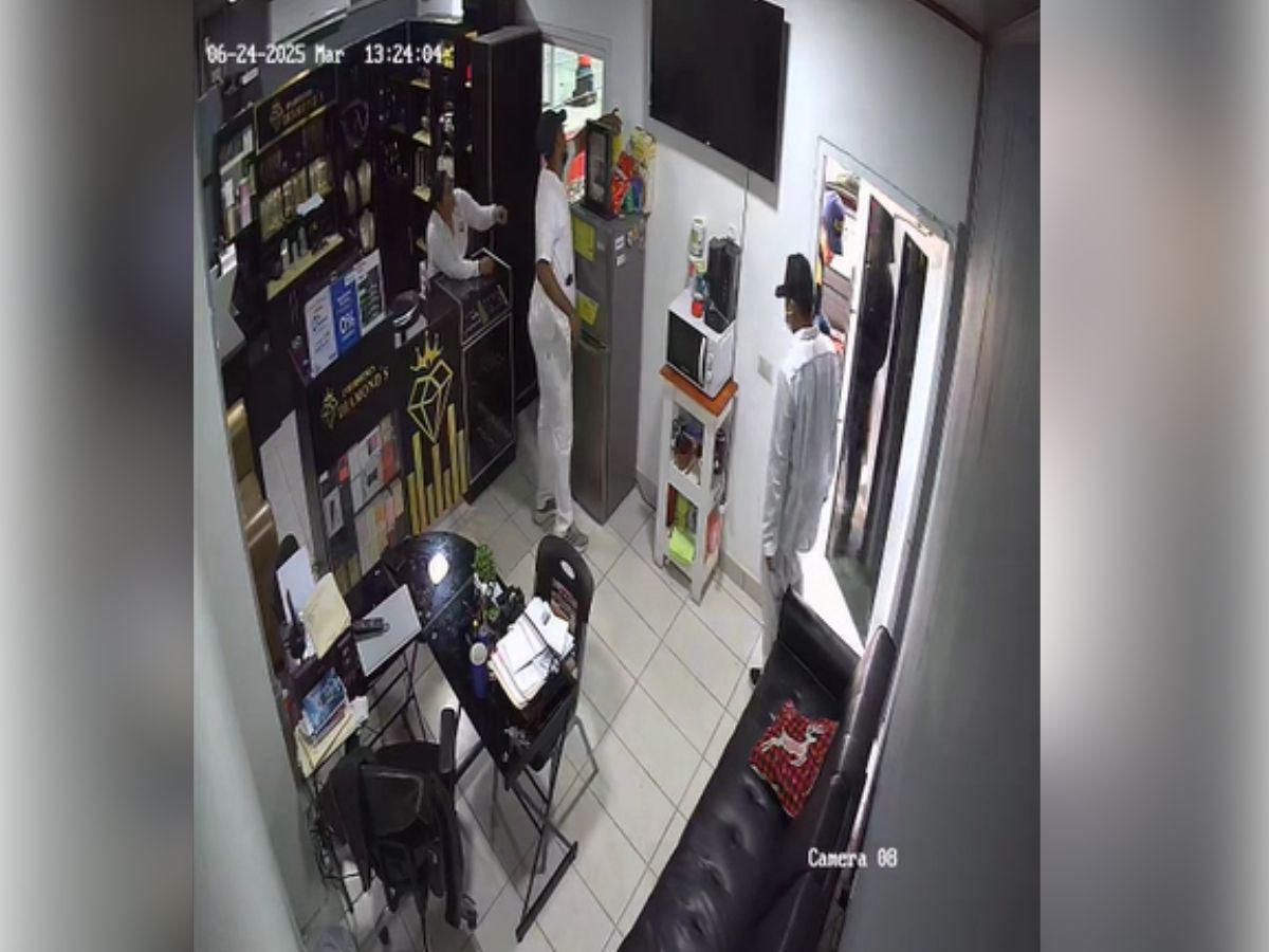 Con oxígeno y una sonda: así se encuentra el guardia que fue tiroteado por asaltantes vestidos de médicos