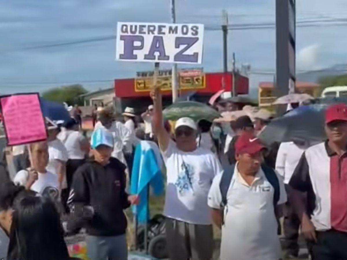 Caminata convocada por iglesias trasciende fronteras: hondureños en EE UU participan