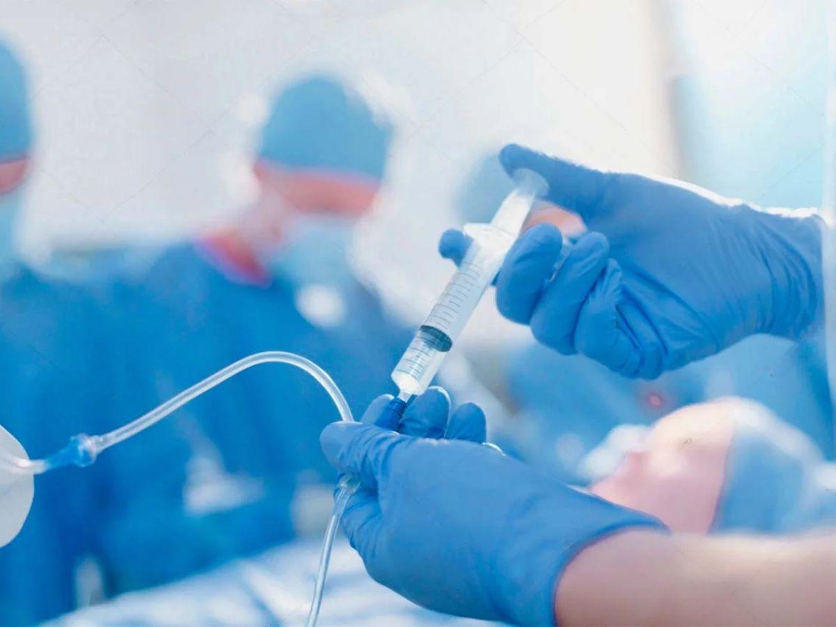 En horas laborales hurtó equipo médico de un hospital público: capturan a anestesiólogo