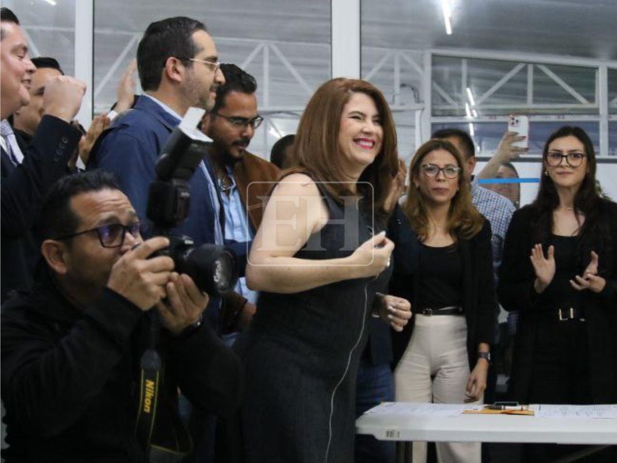 “Que viva nuestro partido, nosotros hacemos las cosas mejor”: Cossette en entrega de credenciales