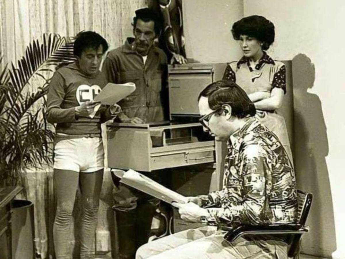 Marco Antonio Regil califica relación entre Chespirito y Meza como “momento de calentura”