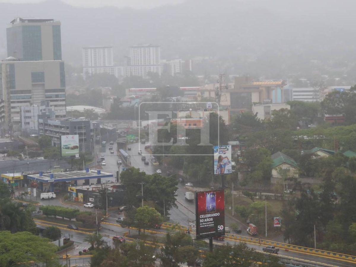 Vaguada en altura provocará lluvias este miércoles mientras continúan altas temperaturas