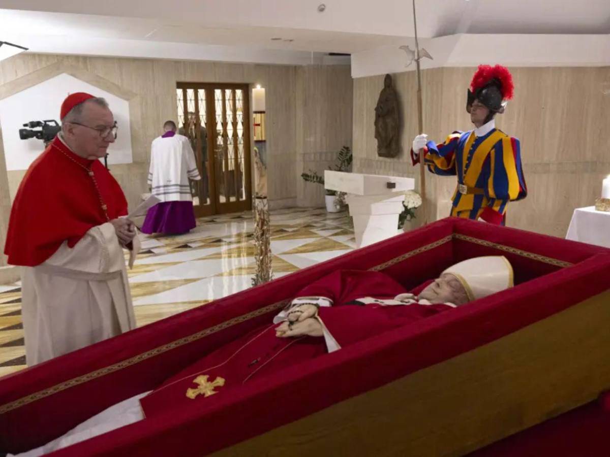 Giovanni Battista Re, el decano encargado del cónclave y el funeral del papa Francisco Giovanni Battista Re, el decano encargado del cónclave y el funeral del papa Francisco