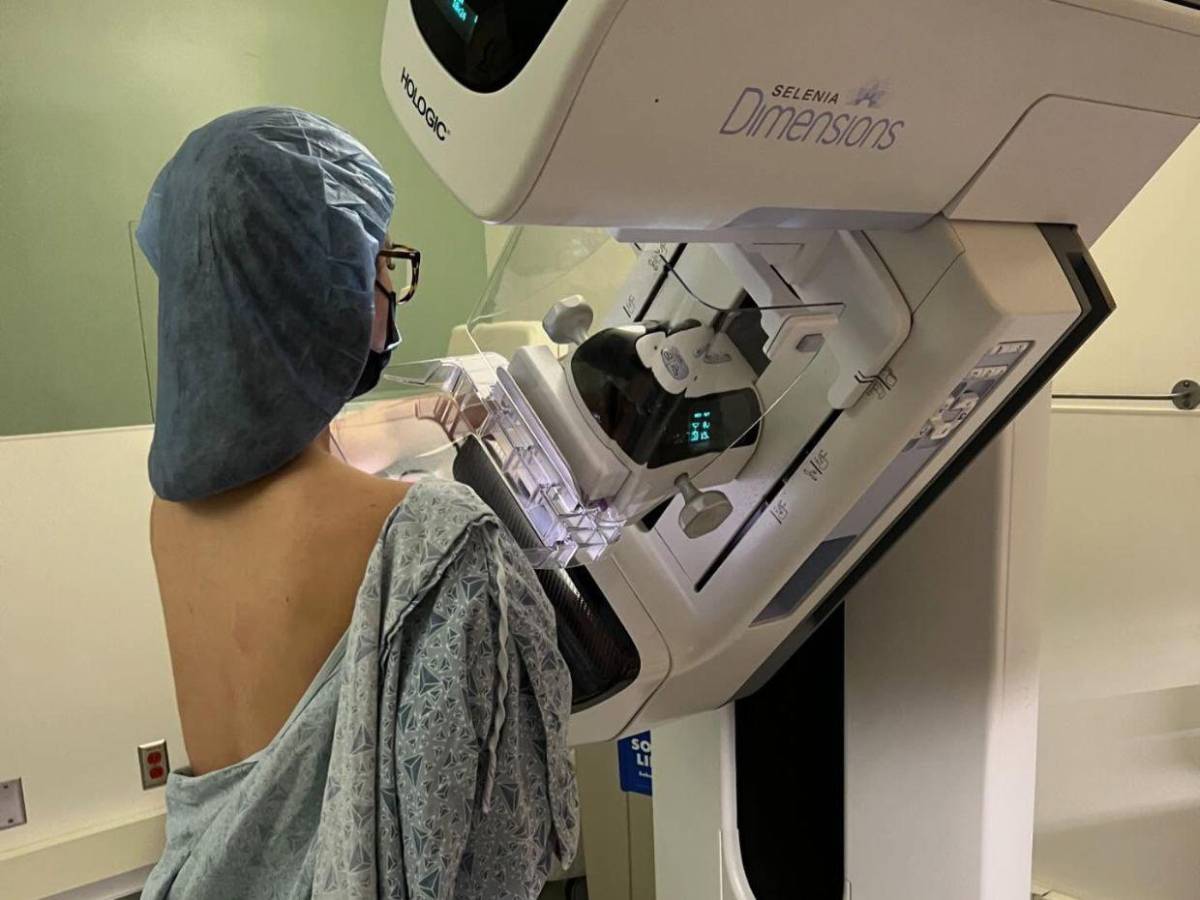 Olivia Munn asegura que la depresión posparto fue más difícil que atravesar el cáncer