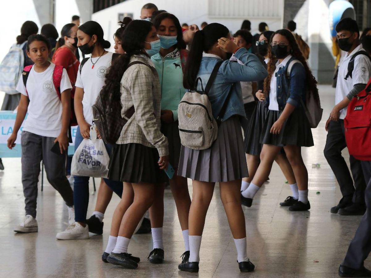 Honduras: Maestros proponen extender clases en unas 14 mil escuelas