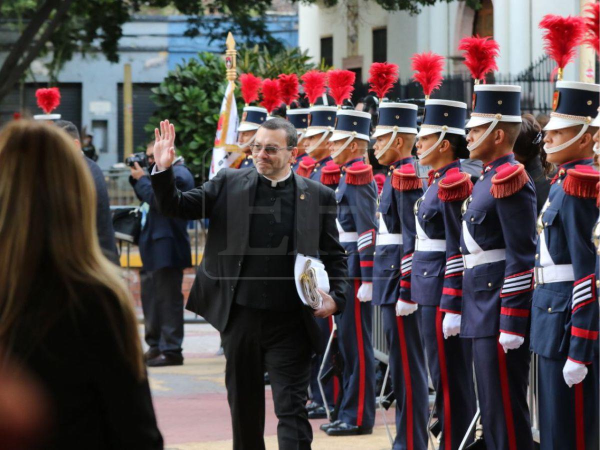 Diplomáticos, funcionarios y otras personalidades presentes en la toma de posesión de Nasry Asfura