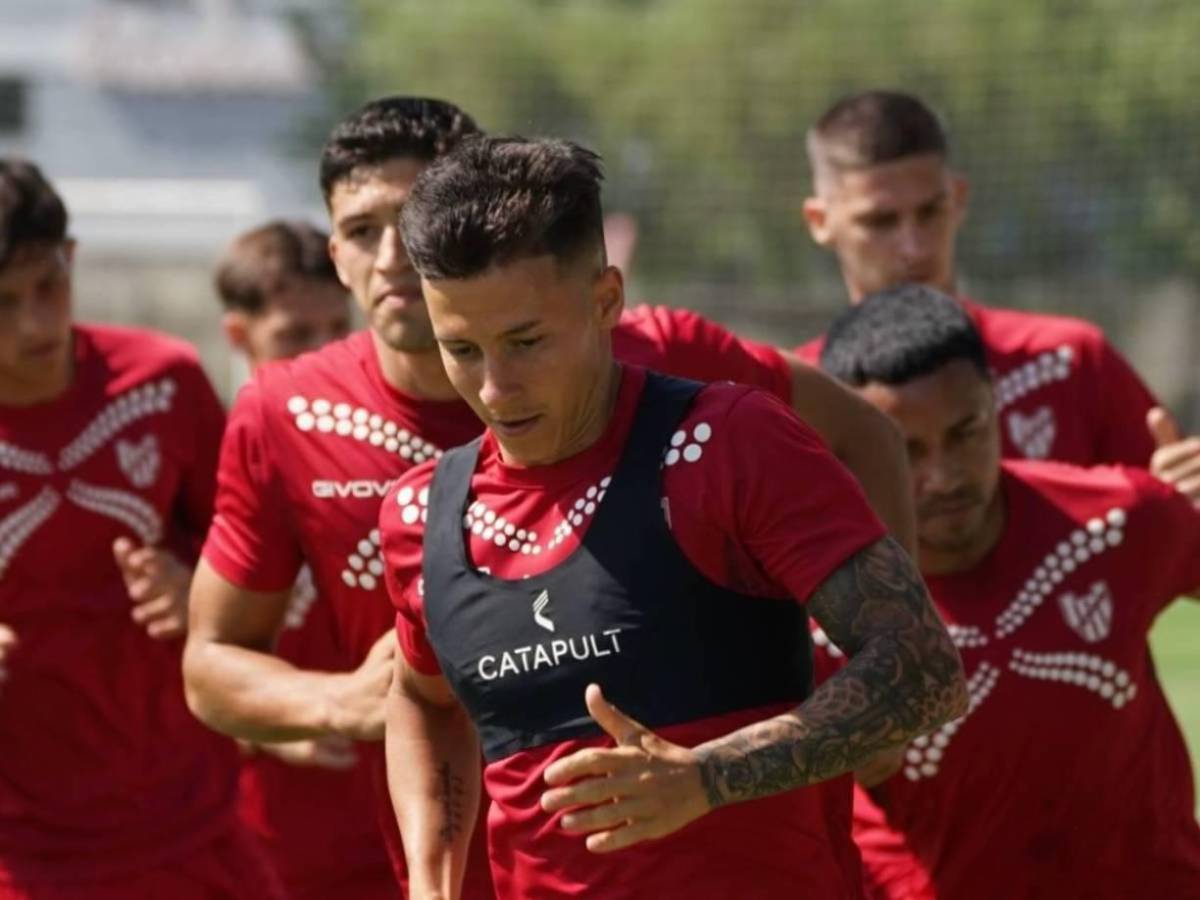 Aficionados le roban todo a jugadores del Instituto, equipo de Pedro Troglio