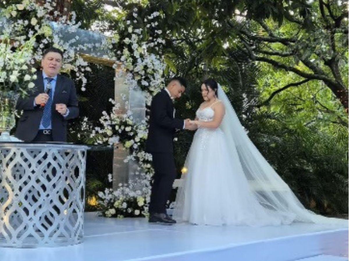 Así fue la boda de Carlos Pineda y Daniela Hernández; salón, invitados y la fiesta