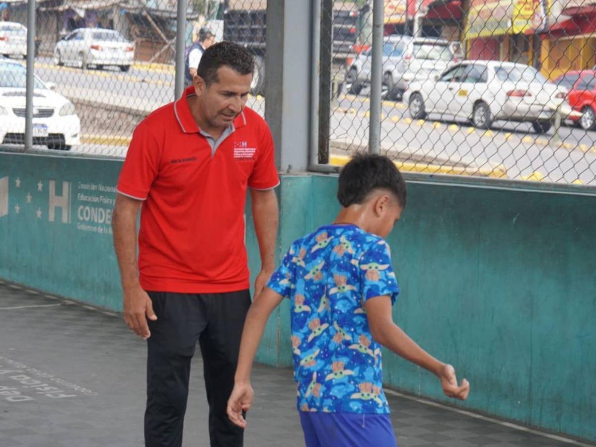 Estos son todos los exjugadores que se han unido al Partido Libre