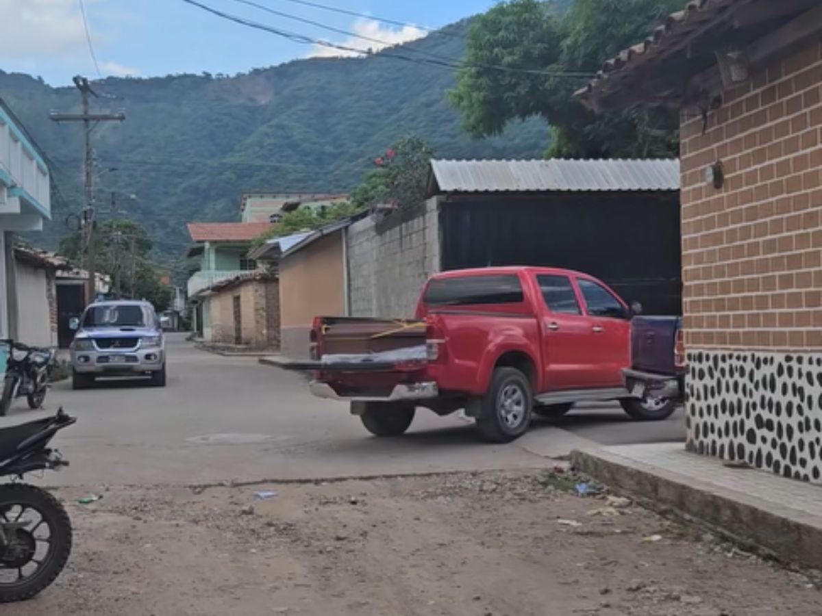 Joel y Kelvin, hombres con trastornos mentales que mataron a sus padres: la historia se repite