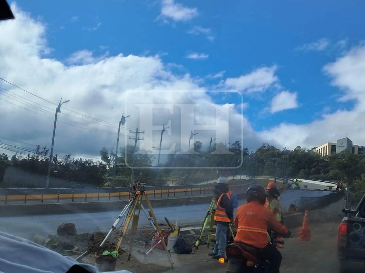 Caos vial en anillo periférico por cierre de puente Papa Francisco