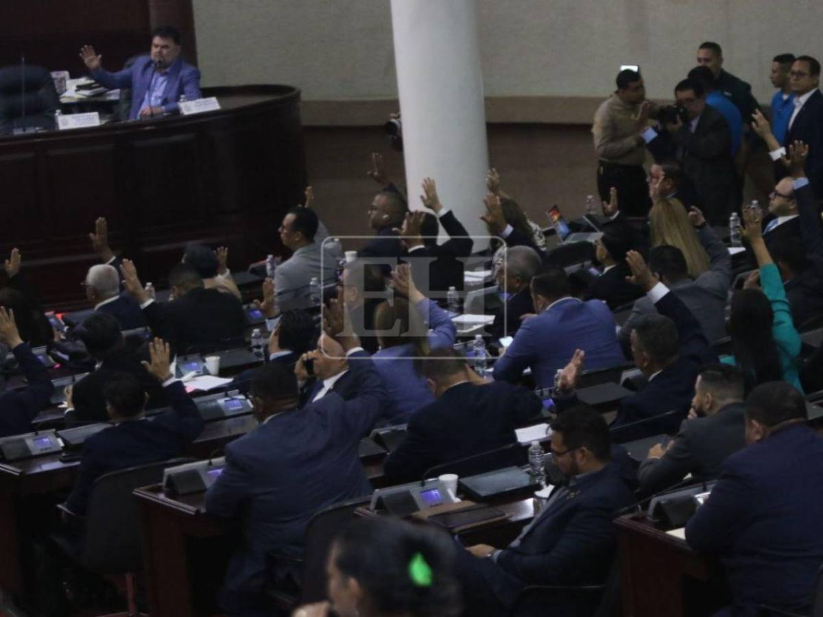 Diputados pidieron celeridad para terminar sesión e ir a ver juego de México en el Mundial