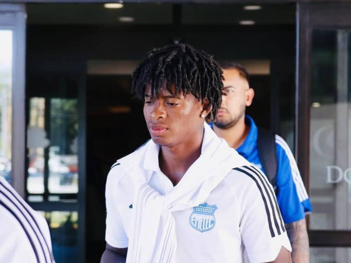 Delincuentes ingresan a la casa de futbolista: Su esposa e hijo fueron secuestrados Delincuentes ingresan a la casa de futbolista: Su esposa e hijo fueron secuestrados