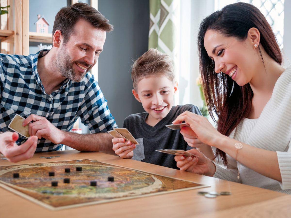 La presión de sus padres, maestros o amigos puede aumentar el nivel de enojo y angustia de los niños o jóvenes al perder.