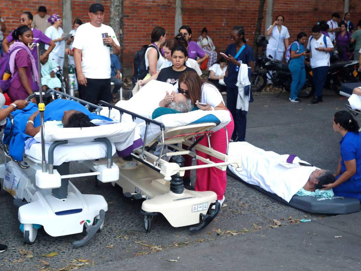 Hospitales abarrotados de personas heridas: emergencia en Colombia tras terremoto