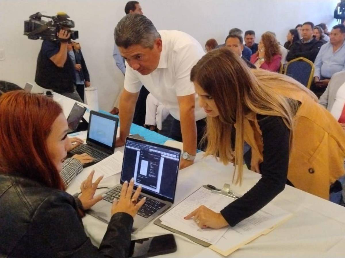 Diputados asisten a autoconvocatoria para conocer informe de la Comisión Especial del Congreso Nacional