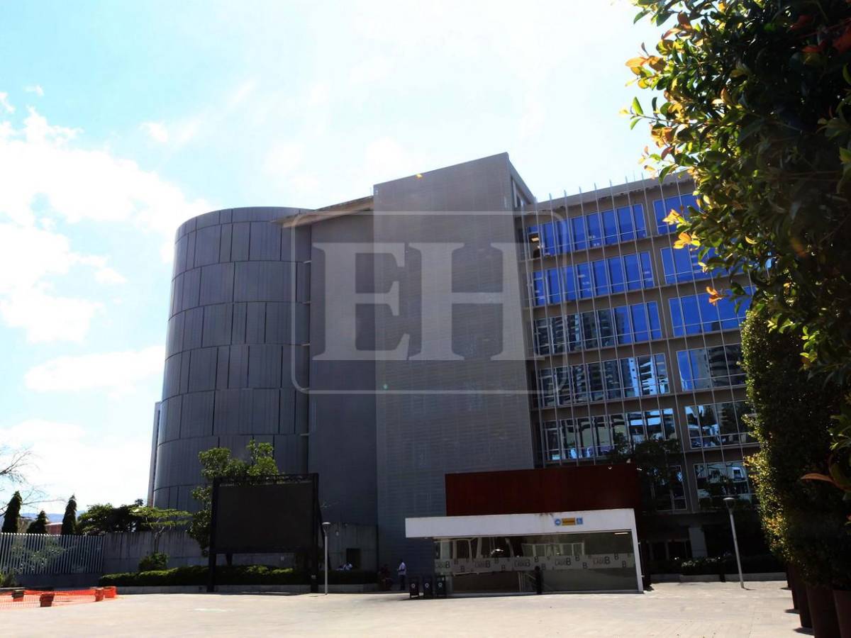 Ocho años y varios millones después, la obra inconclusa que no será Casa de Gobierno