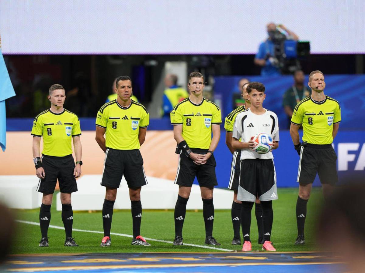 FIFA toma determinación con árbitro del polémico juego entre Argentina y Egipto