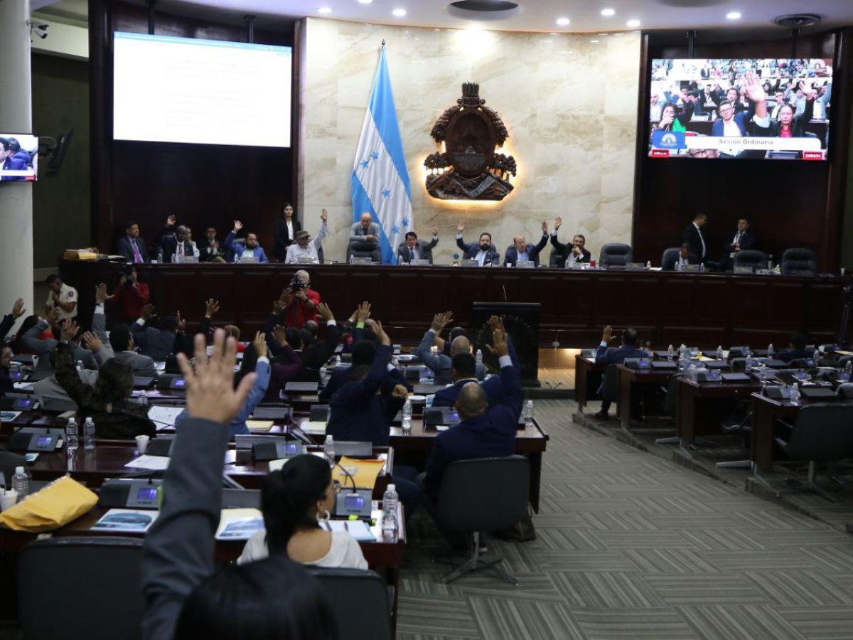 Congreso aprueba compra de Black Mamba y exoneración de sus impuestos