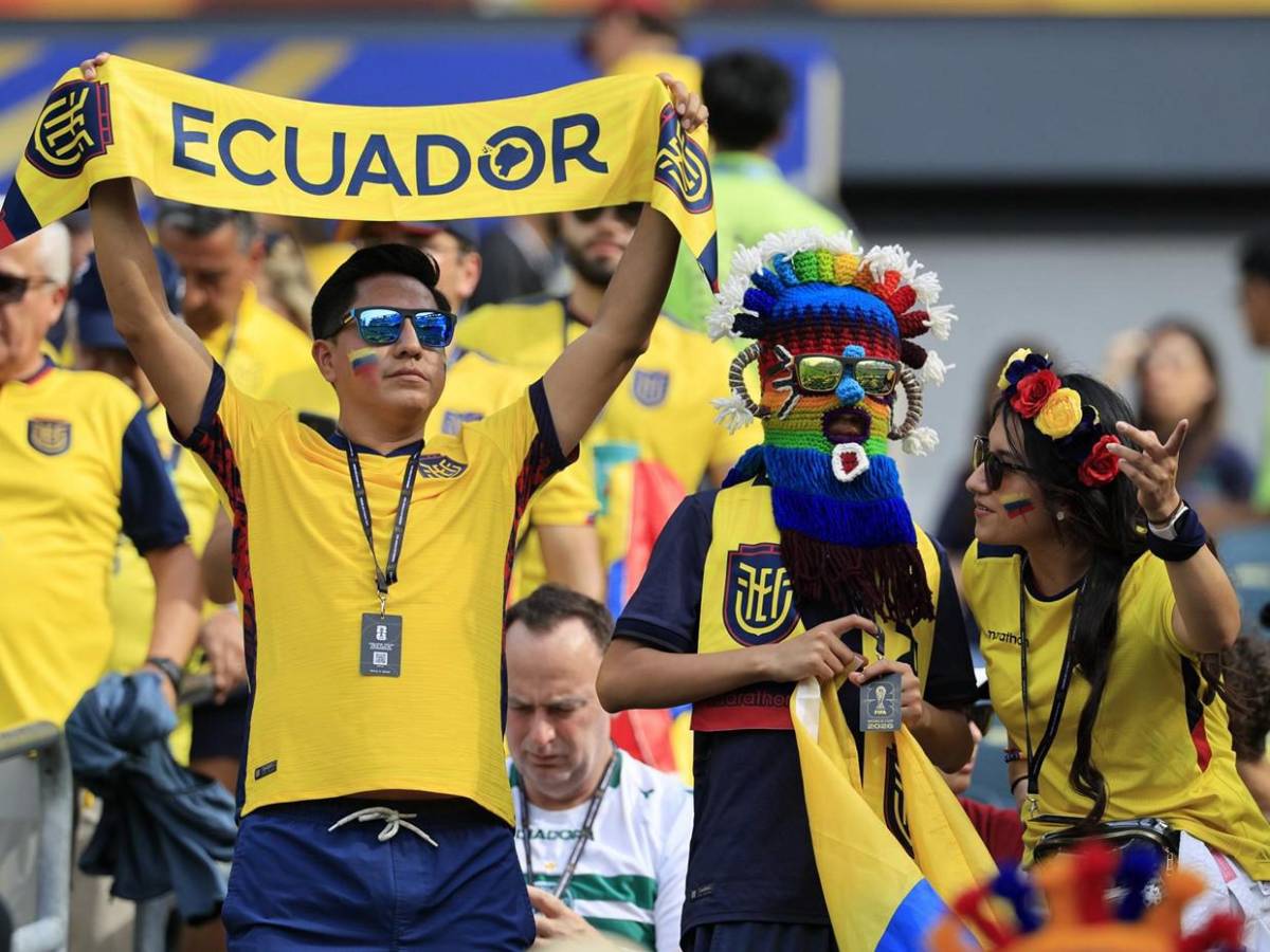 El amarillo se desborda en el Lincoln Financial Field por Costa de Marfil vs Ecuador