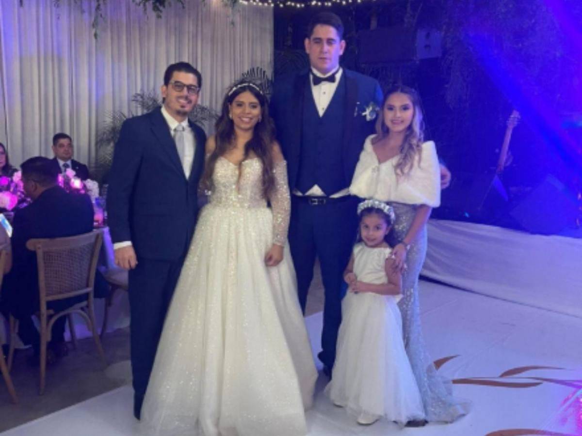 Así fue la íntima boda de Ivannia, hija del periodista Eduardo Maldonado