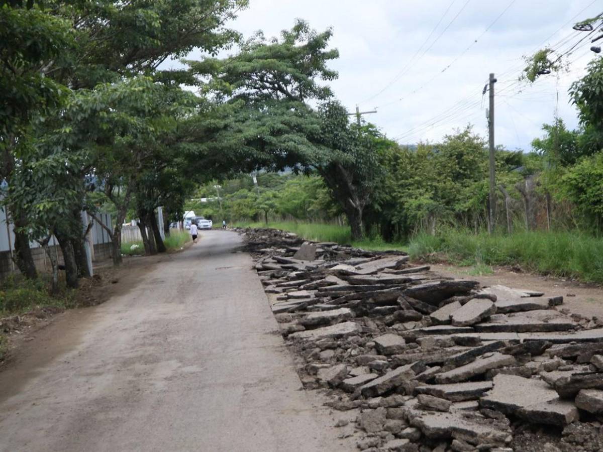 Sin paso a Mateo y Lepaterique, pobladores protestan por mal estado de la carretera