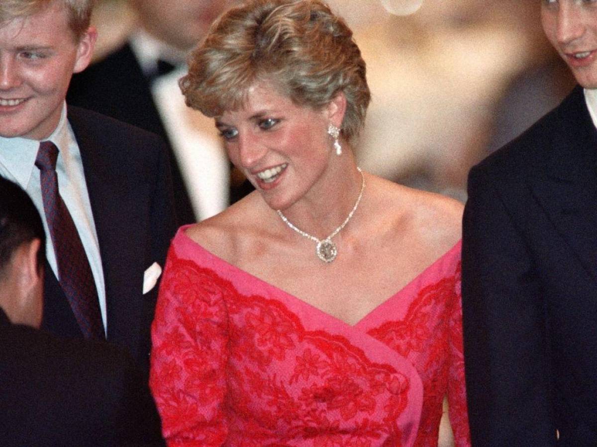 Subastarán fotografía de la princesa Diana que “no le gustaba”