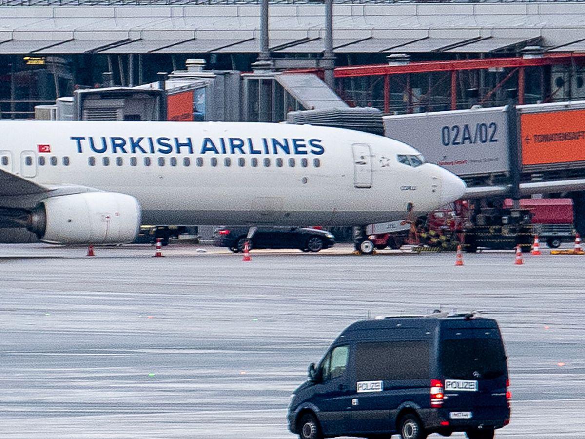 Hombre que secuestró a su hija en aeropuerto de Hamburgo se entrega
