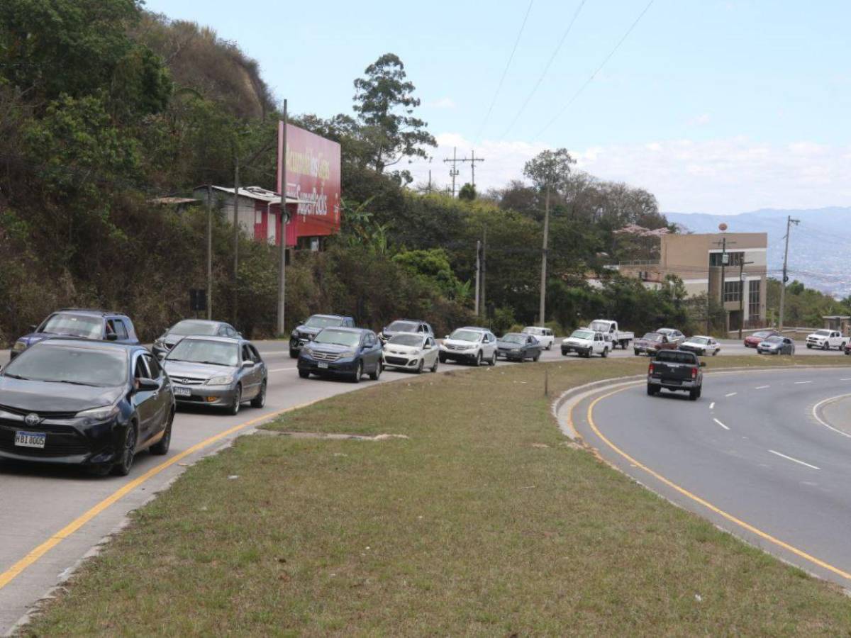 Retorno seguro: vacacionistas regresan a la capital tras Semana Santa 2025