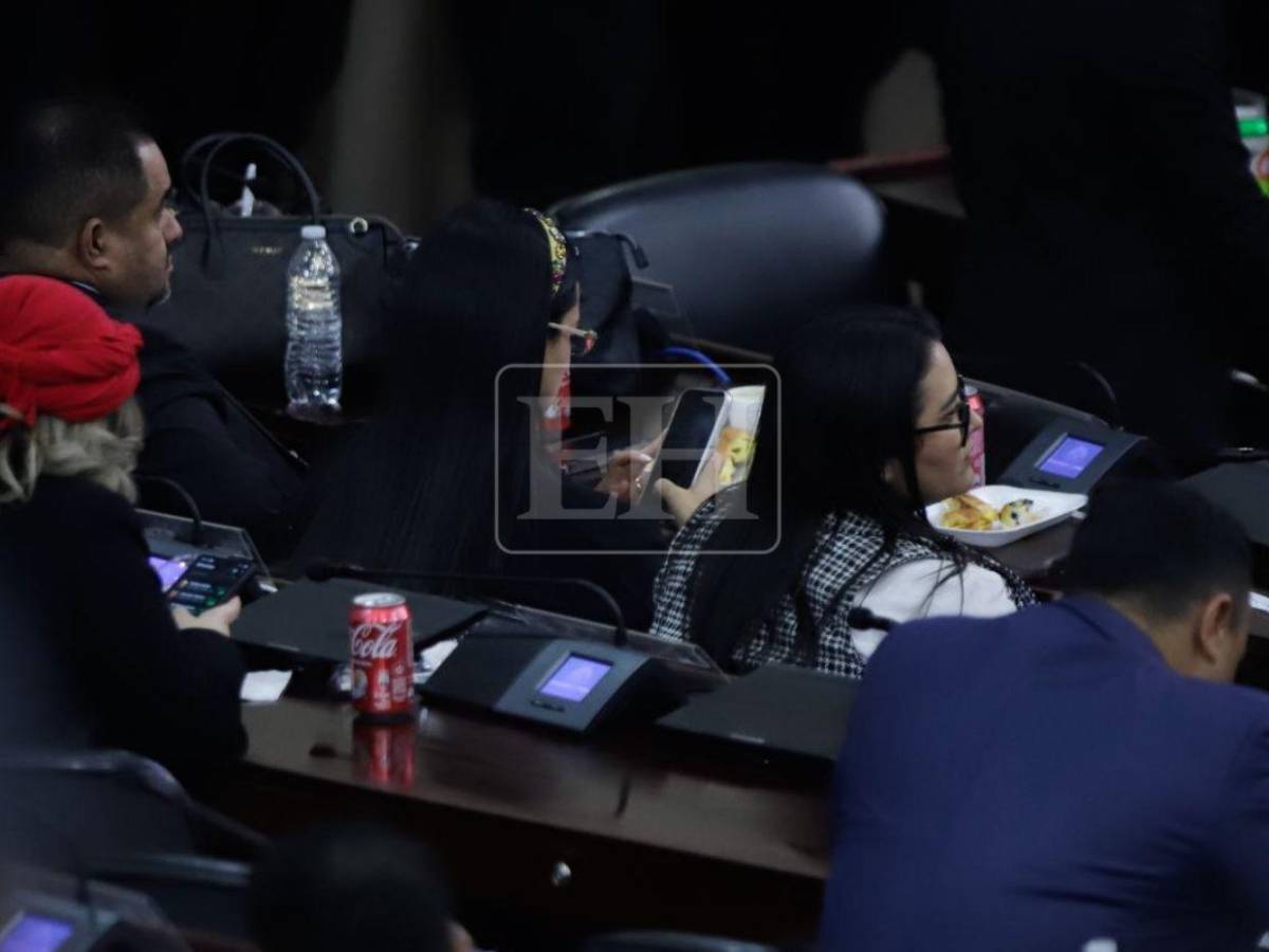 ¡Cardona arremetió! Así llegó Isis Cuéllar al CN tras ausentarse seis meses por escándalo de Sedesol