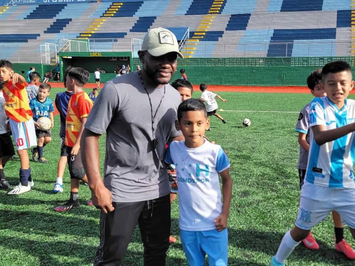 Político y con cargo en el gobierno: Nueva vida de Tyson Núñez tras retiro del fútbol profesional