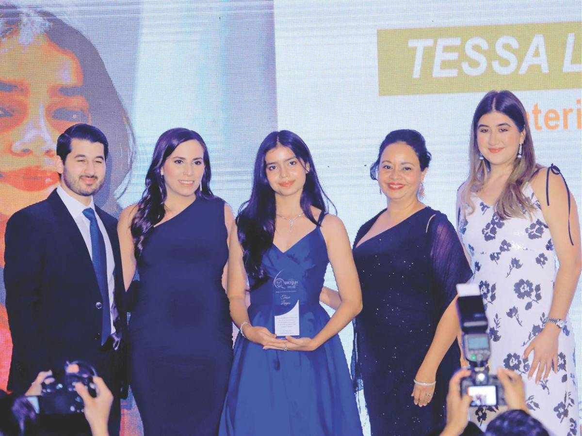 Zoila Lagos es reconocida como “Peregrina de la caridad” y gana el Premio Quetglas 2025