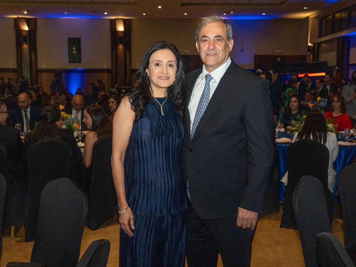 Entre premiados e invitados, así se vivió la gala del Sello FUNDAHRSE 2025