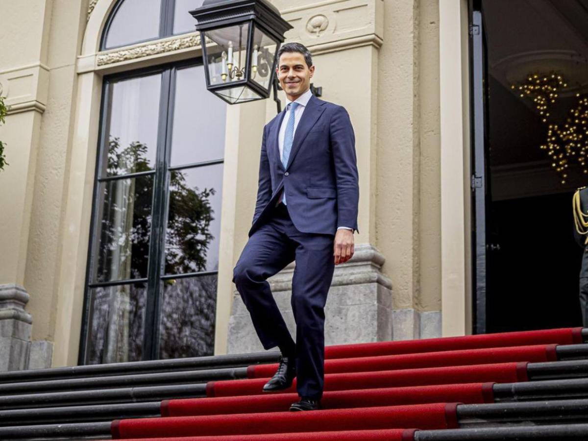 Apodado el robot y abiertamente homosexual: así es Rob Jetten, el primer ministro más joven de Países Bajos