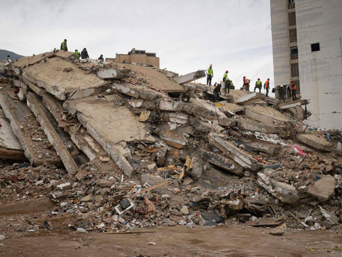 FOTOS: Más de 1,2 millones de toneladas de escombros complican reconstrucción en Venezuela
